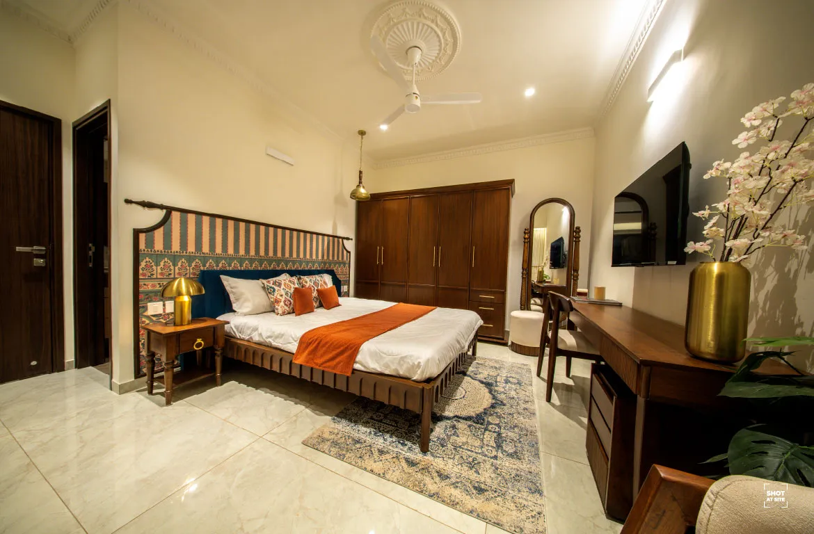 Interior 1 | Century Kindle | High-Res WebP